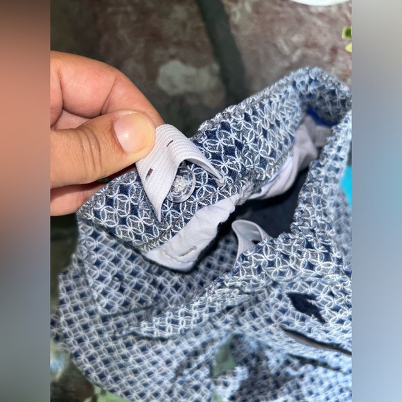 Blue and white pattern shorts | size 2 - Picture 4 of 4